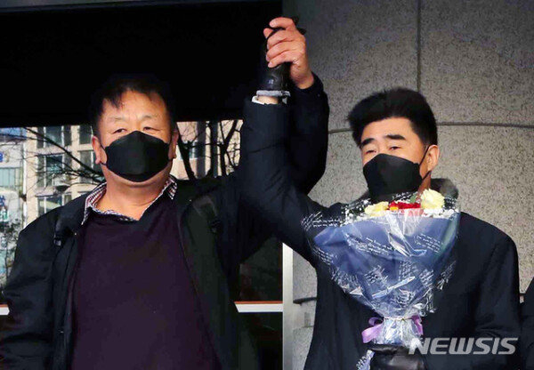 Another police officer…  “I am very embarrassed” to “Nakdong Riverside Murder Retrial Innocent”