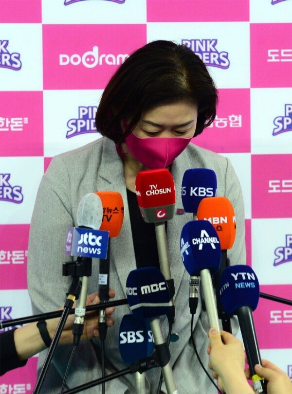 Kim Yeon-kyung’s extensive reading is also in vain…  ‘Heung Benzers’ in deep silence