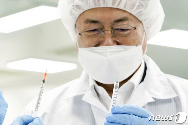 President Wen visited a manufacturer of corona vaccine, “Samsung was very helpful”