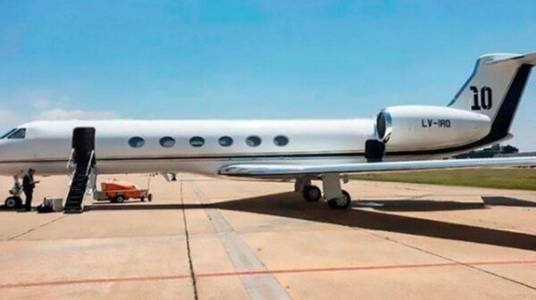 Messi lends a plane to the President of Argentina