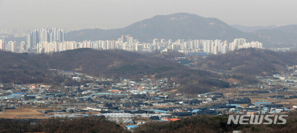 Traffic hell on major roads entering Seoul as the 3rd new city is inevitable