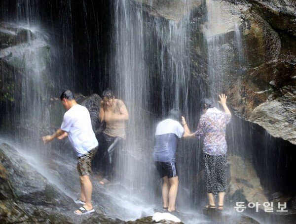 거꾸로 가는 날씨…8월도 ‘덜 더운 여름’ 가능성[이원주의 날飛]