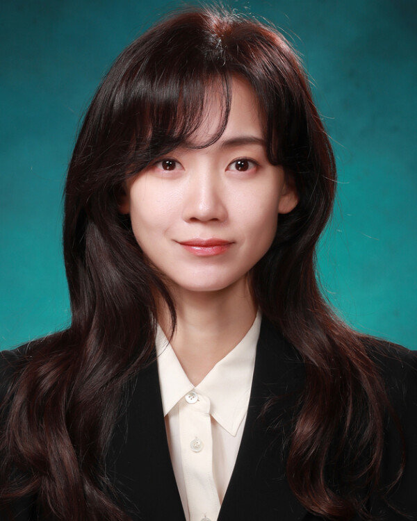 ‘The youngest son of a conglomerate family’ Shin Hyun-bin, prosecutor’s office photo… frame full of beauty