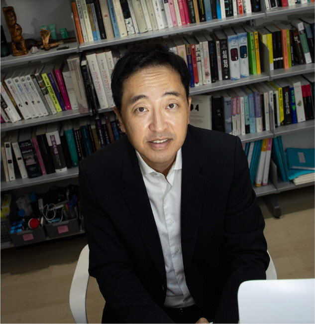 금태섭 전 의원은 “차기 대통령 앞에는 양극화, 기후변화, 미·중 갈등 격화 등 난제가 쌓여 있다”며 “어느 후보가 이 시대의 과제를 가장 잘 해결할 수 있을지 선후포럼에서 검증할 것”이라고 밝혔다. [조영철 기자]