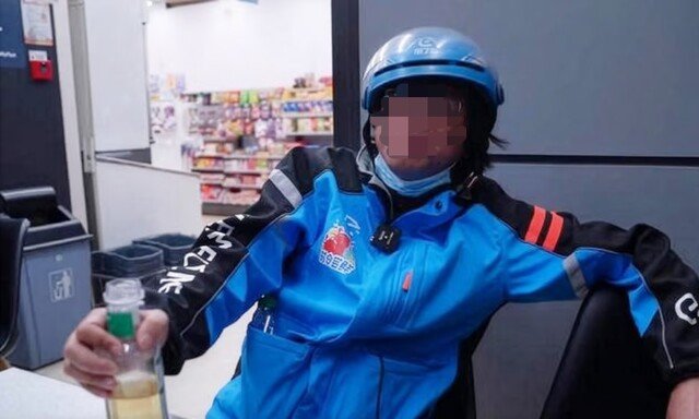 “집도 팔아”…월급 1000만원 직장 잃자, 버림받은 남편