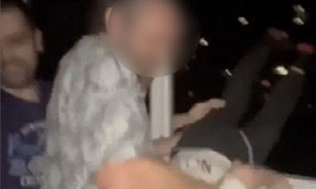 “놓지마!” 애원에도…술 취해 어린아들 7층 창문에 매단 아버지