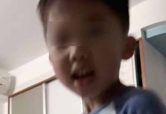 “이모는 8팩 복근남만 원해요” 6살 조카 한마디에 친척들 ‘침묵’