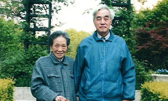 ‘3800원 도시락’ 나눠 먹던 中노부부, 11억 기부하고 떠났다