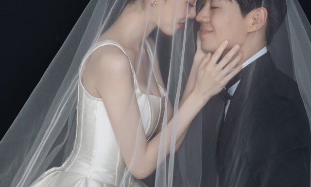 박소현 웨딩화보 공개…예비신랑 비주얼 대박