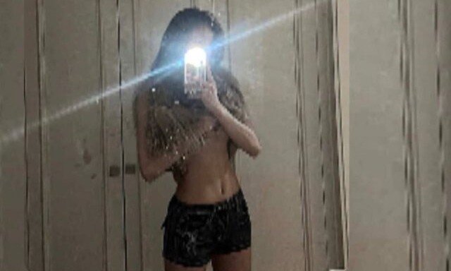 모모랜드 주이, 가슴까지 상의 들추며 아찔