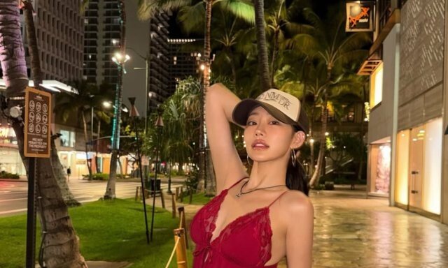 키오프 쥴리, 란제리 거리 활보…팬티 노출까지