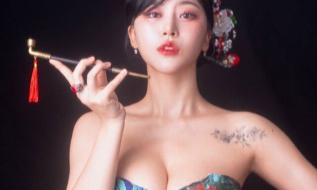 무당 노슬비, 문신 강제로 새겼다 “감옥에 있는…”