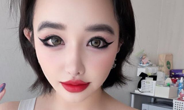 “산다라박 마약” 폭로 후 박봄, 무서운 얼굴로 생일 자축