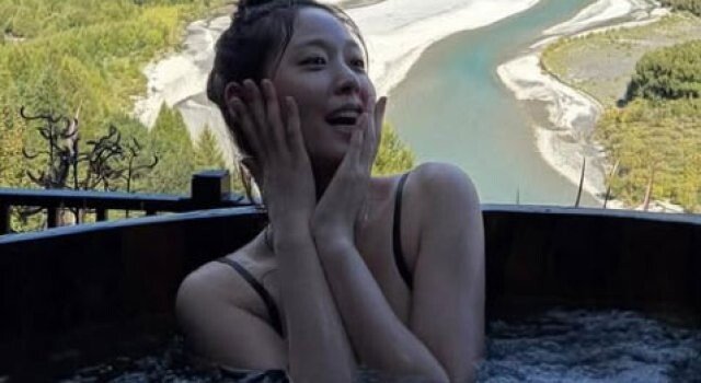 설현 안 보이더니…수영복 입고 ‘행복한 비명’