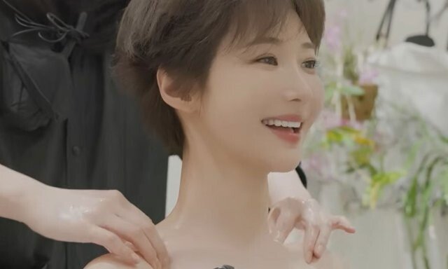 고준희, 올누드 사우나까지…역대급 동안 관리법