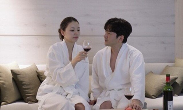 샤워 후 아내 바라본 이민우…야릇한 눈빛