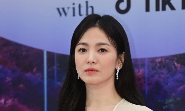송혜교 결별 소식, 14년 인연 마침표 “미래 응원”