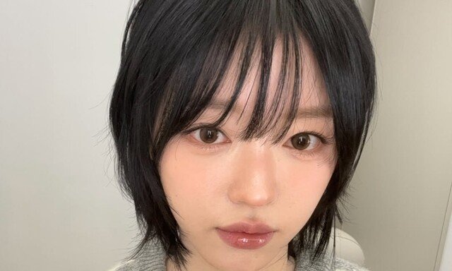 오마이걸 유아, 이렇게 잘생겼었어? 숏컷하니 ‘잘생쁨’ 제대로 [DA★]