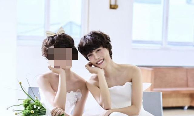 유선, 붕어빵 미모 중학생 딸과 화보…“친구 같은 딸” 애정