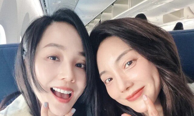 바다·유진, 우정 ing…日 여행서 뽐낸 방부제 미모 [DA★]