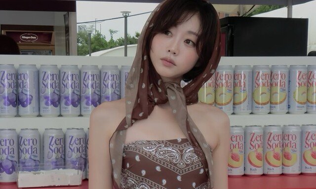 러블리즈 서지수, 스카프 한 장 둘렀을 뿐인데…시선강탈 [DA★]