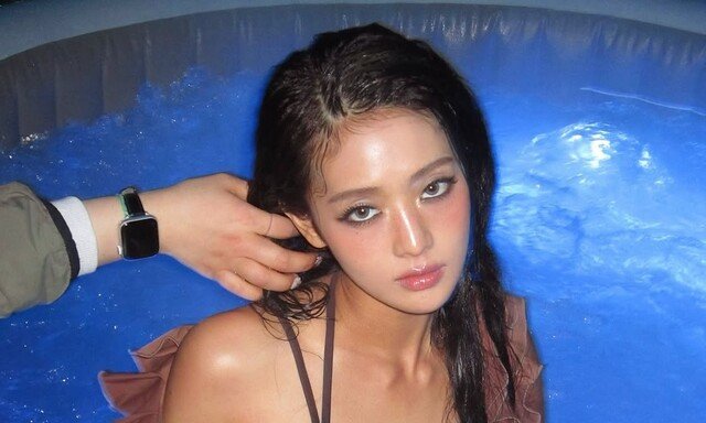 아이들 민니, 물속에서 과감…비키니 자태 ‘눈길’ [DA★]