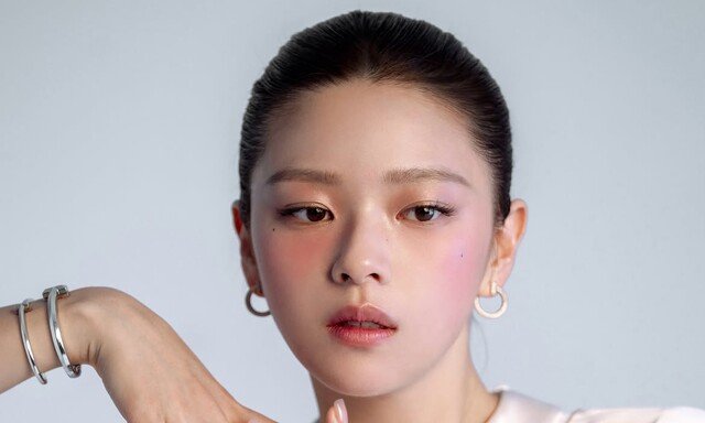트와이스 정연, 새 소속사서 근황…확 달라진 분위기 [DA★]