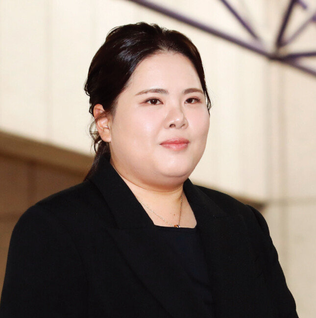 국제올림픽위원회(IOC) 선수위원 한국 후보에 도전장을 낸 
박인비가 8월 10일 서울 송파구 서울올림픽파크텔에서 열린 IOC 선수위원 평가위원회 비공개 면접에 참석하고 있다. [뉴시스]