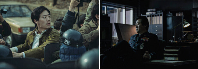 박종철 고문치사사건의 은폐조작 사실을 추적하는 동아일보 윤상삼 기자 역의 이희준. 이 사건이 물고문에 의한 것임을 특종 보도한 윤상삼 기자를 포함해 당시 동아일보 기자 여럿의 모습이 녹아있다(왼쪽). 박종철 고문치사사건을 은폐조작한 박처원 대공수사처장 역의 김윤석은 일당백의 카리스마 넘치는 악역을 연기한다. [CJ엔터테인먼트 제공]