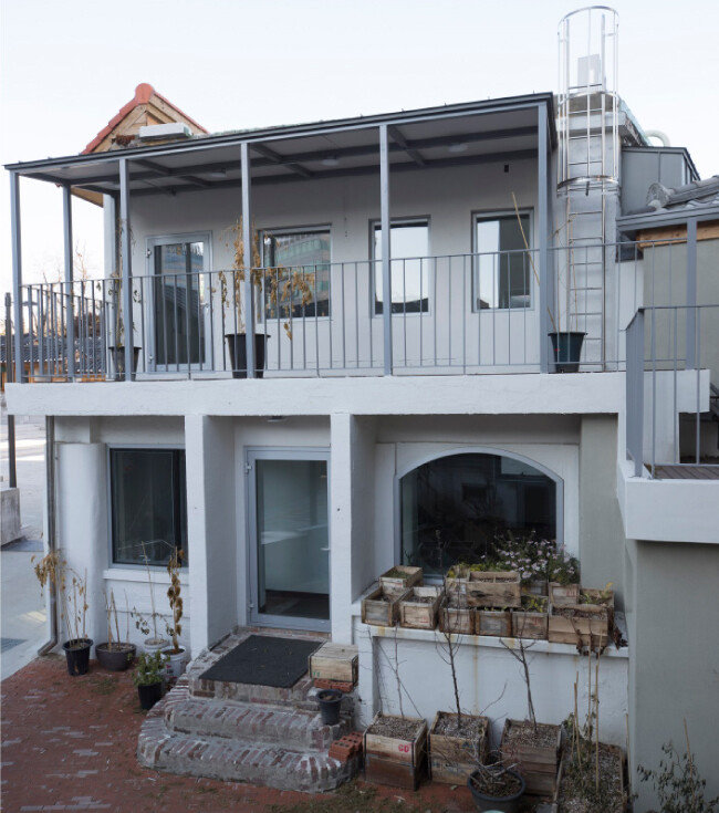 1970~80년대 집장사 집으로 유행했던 ‘슬라브집’ [건축사무소 기오헌 제공]