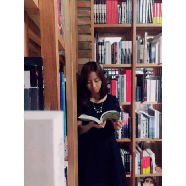 김선미 씨는 책 노 쇼핑을 개시한 후 집 근처 도서관을 즐겨 이용한다. [김선미 제공]