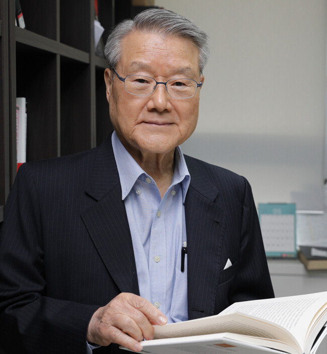 라종일 석좌교수는 “바람직한 비핵화는 북한의 정상국가화”라고 말한다. [박해윤 기자]