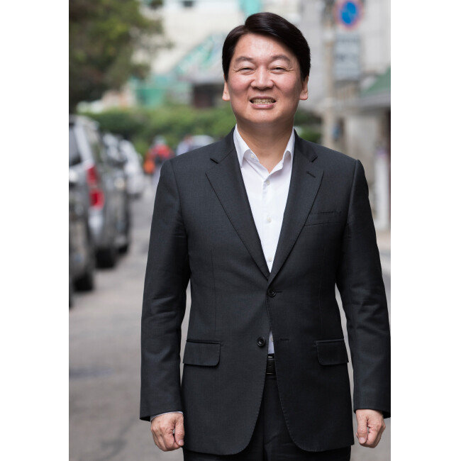서울 강북구 삼양로에서 만난 안철수 바른미래당 서울시장 후보. [조영철 기자]