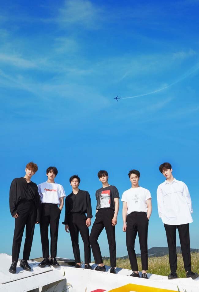 아스트로는 7월 24일 스페셜 미니 앨범 ‘Rise Up!’을 발매하며 활동을 재개한다. MJ, 진진, 라키, 차은우, 문빈, 윤산하.(왼쪽부터)