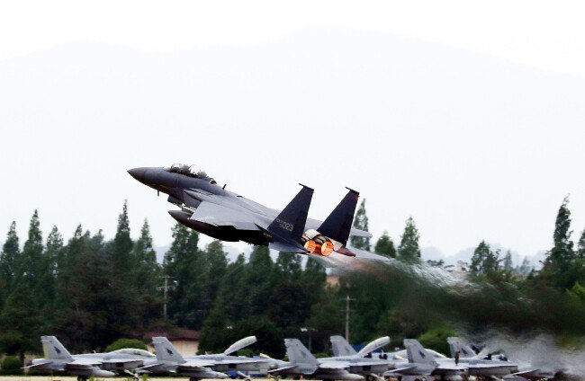 미국 스텔스 전투기 F-22 랩터. [동아DB]