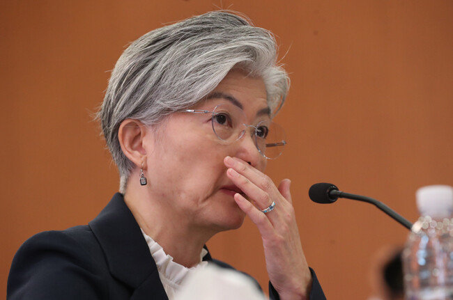 강경화 외교부 장관은 10월 10일 유엔의 북한인권결의안 표결(12월 예상)에 기권하지 않을 방침임을 표명했다. [동아DB]
