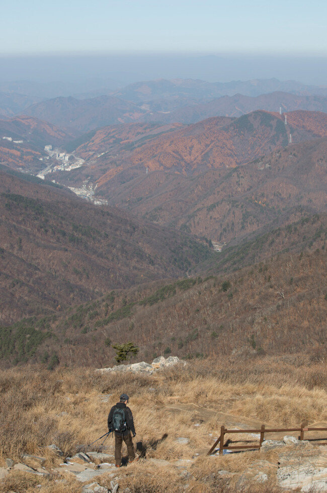 가을과 겨울이 공존하는 풍광.