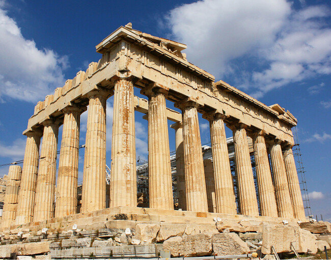 아테네 아크로폴리스에 있는 파르테논 신전.