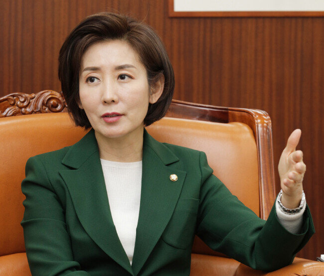 1월 11일 취임 한 달을 맞은 나경원 자유한국당 원내대표. [박해윤 기자]