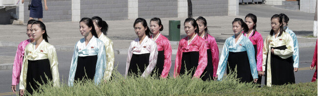 최근 들어 화장법이 날로 세련돼져가는 평양 여성들. 