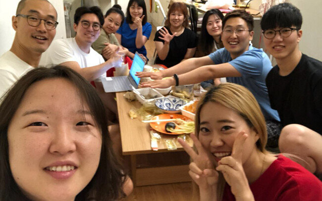 협동조합형 셰어하우스에 거주하는 사람들.