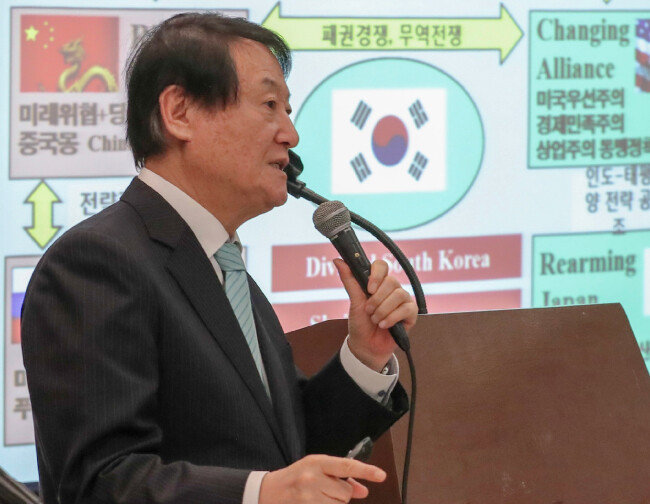 김태우 전 통일연구원장은 “중국은 한국에 엄청난 미래 위협”이라고 했다. [원대연 동아일보 기자]