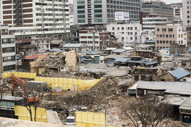 한창 철거가 진행 중인 을지로 세운3-1,4,5구역. 이곳엔 아파트 등이 들어설 예정이다.