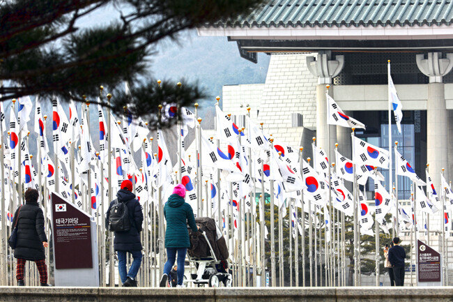 2005년 광복60주년을 기념해 815개의 태극기를 게양한 ‘태극기한마당’.