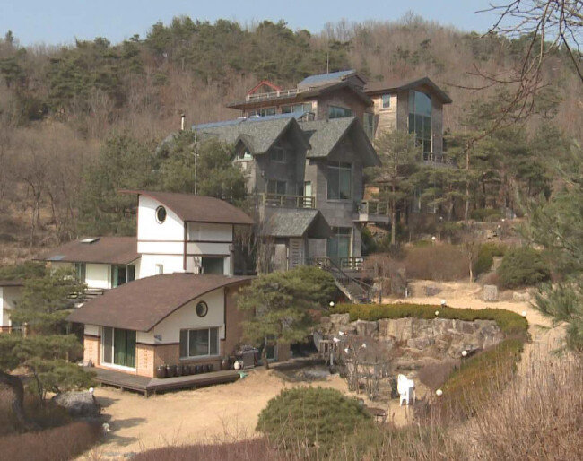 강원도 원주 소재 문제의 별장. [동아DB]