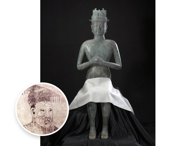 고려 왕씨 족보에 실린 왕건 초상화(왼쪽)와 왕건 청동상. [국립중앙박물관]