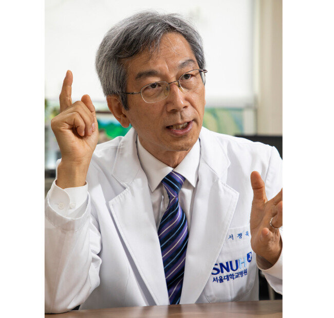 서정욱 교수는 학자의 자세에 대해 강조했다. [조영철 기자]