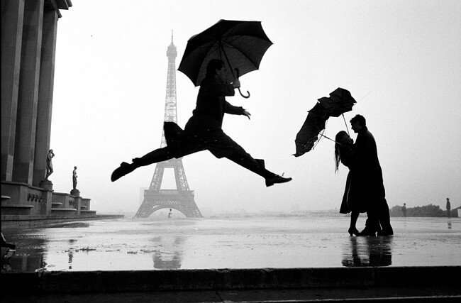 엘리엇 어윗, 에펠 타워 100주년, 파리, 프랑스, 1989 [ⓒElliott Erwitt/Magnum Photos]