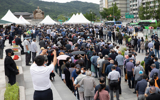 7월 10일 별세한 백선엽 장군의 국민장 시민 분향소가 마련된 서울 광화문광장. [박해윤 기자]