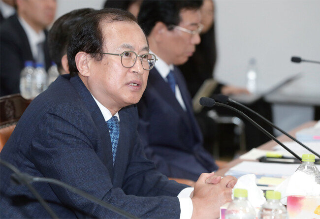 8월 7일 인사에서 법무연수원으로 발령나자 사표를 낸 문찬석 광주지검장. [뉴스1]